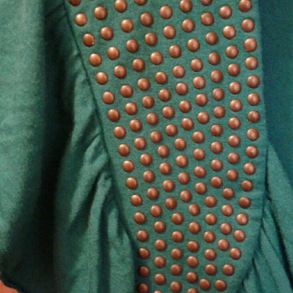 Drape front, flutter sleeve top - Picture 2 of 3