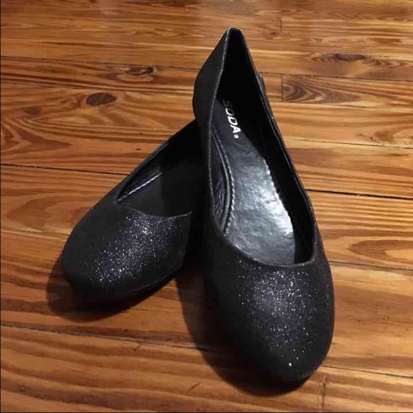 Black Flats • Size 9