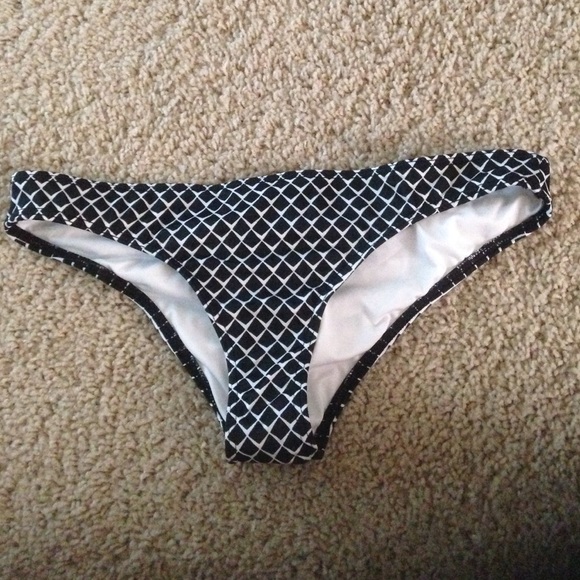PINK Victoria's Secret Other - 🔥FLASH SALE🔥 two swimsuit bottoms for 20 dollars