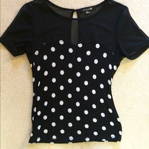 Black& White polka Dot top-M