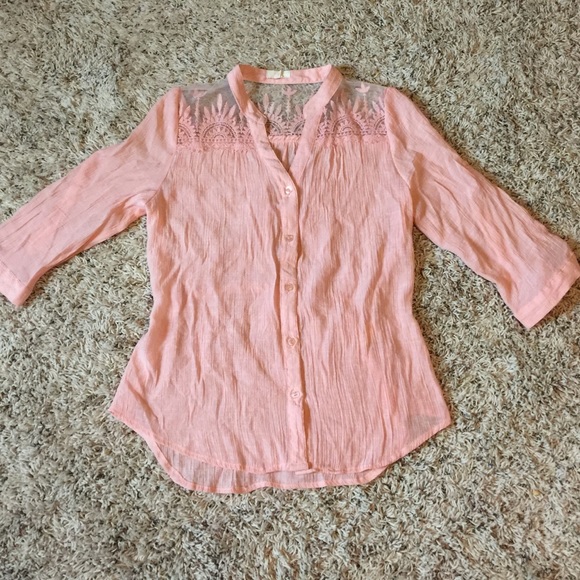 3/4 Sleeve Roll Tab Top