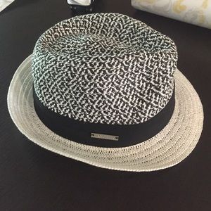 Vince Camuto hat