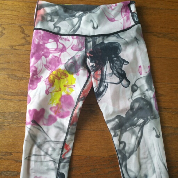 Lululemon Unicorn Tears crops size 4 - Picture 1 of 1