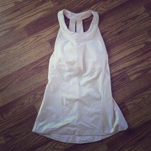 Lululemon women's top