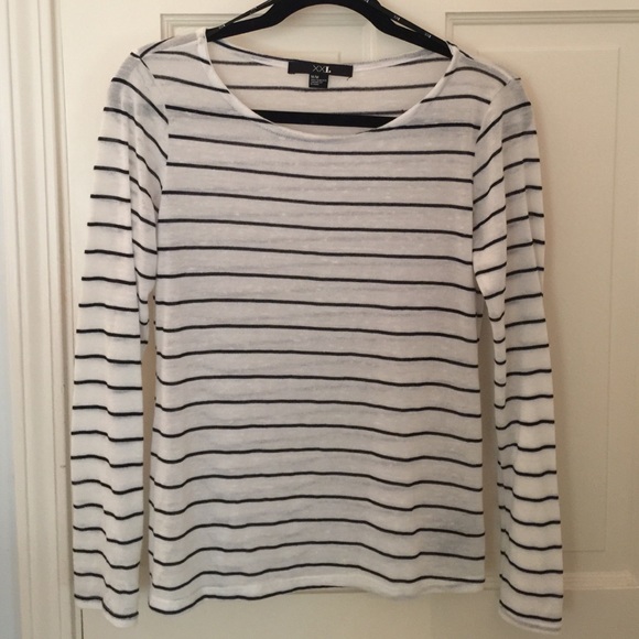 Black and white striped longsleeve