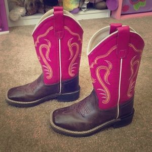Little Girls size 12.5 cowgirl boots pink tops
