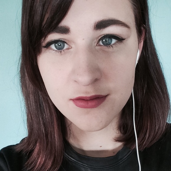 Meet your Posher, Sarah - Picture 1 of 1