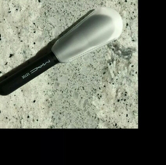 Mac brush - Picture 2 of 2