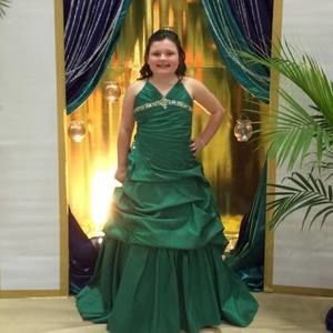 Meet your Posher, Ella