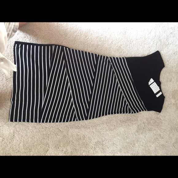 🎉Host Pick🎉 Brand new dress - Picture 4 of 4