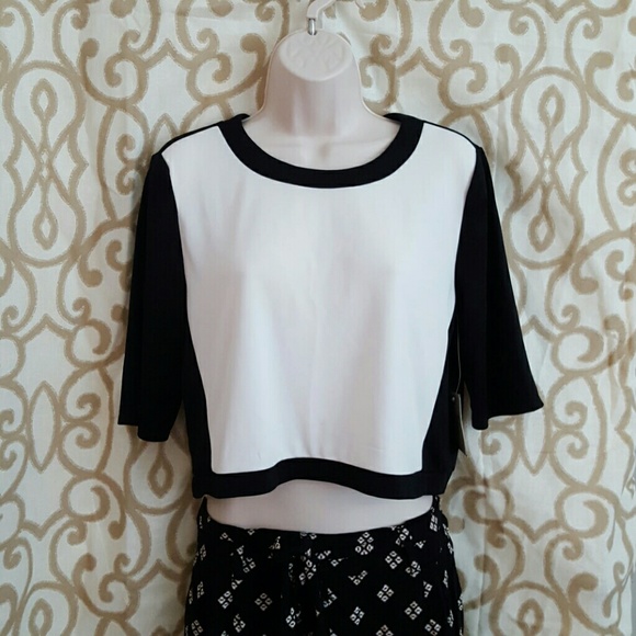 Carmen Marc Valvo Crop Top