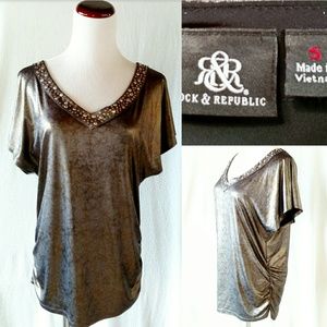 R & R Studded Metallic Flutter Sleeve Shirt. Small