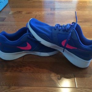 Nike shoes