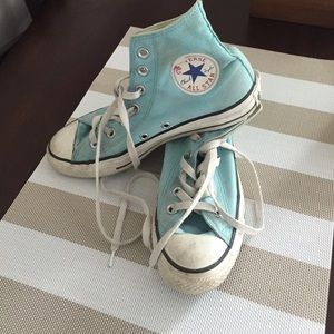 Turquoise converse!