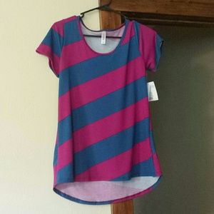 Lula Roe classic tee