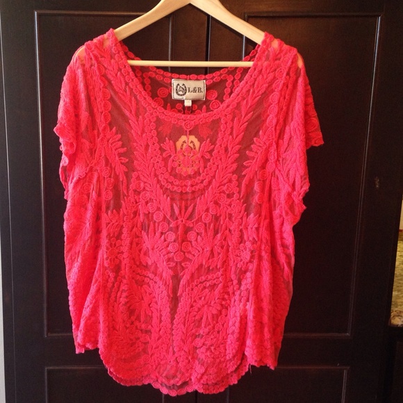 L&B Tops - Cute Doily Style Coral Top