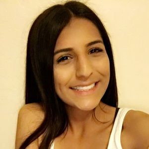 Meet your Posher, Valeria