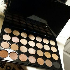Eyeshadow Palette!