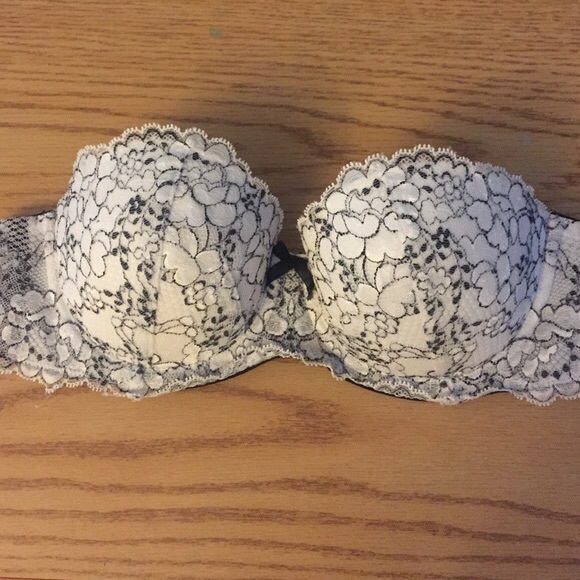 Victoria's Secret Other - Strapless, Lacey Victoria's Secret Bra!