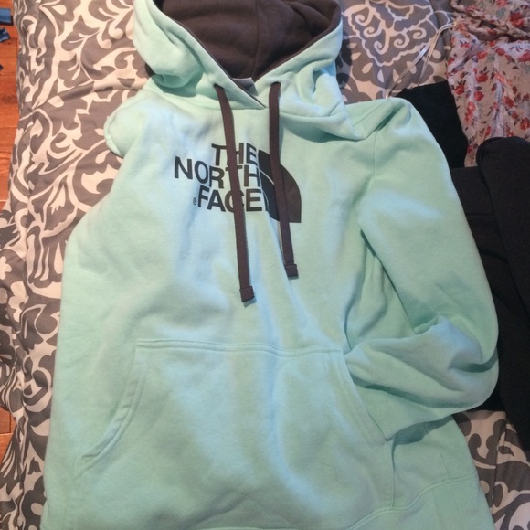 Women's north face hoodie
