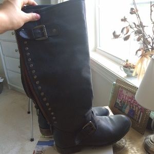 Steve Madden gray high boots