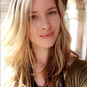 Meet your Posher, Alexandra