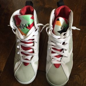 Size 7in men 9 in females