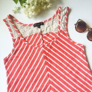 👑5/$25✨ Crochet Striped Tanktop