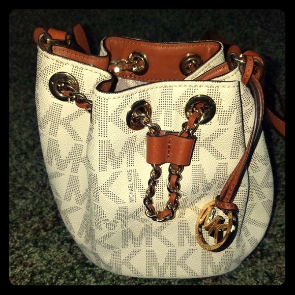Michael Kors Handbags - Michael Kors small bucket bag