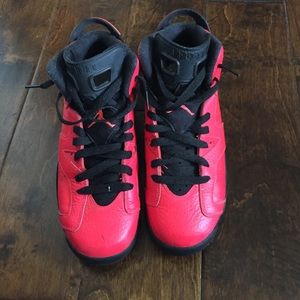 Size 7 in men size 9 in women