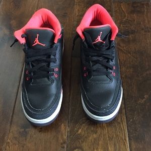 Jordan's size 7in men 9 in women