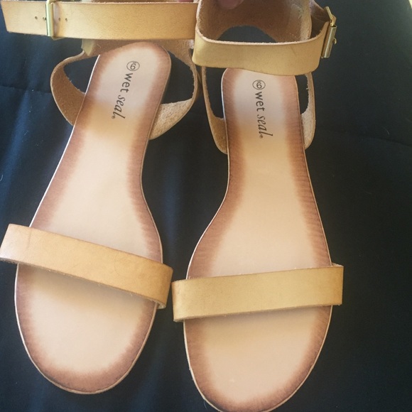 Sandals - Picture 3 of 3