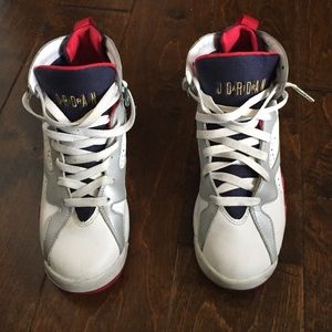 Size 7 in men 9 in women