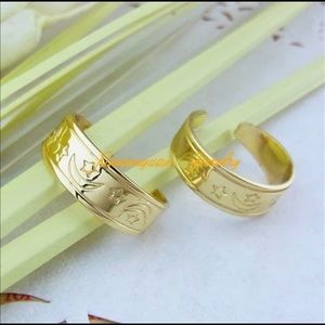 🆕 Gold moon and stars 👣TOE RING
