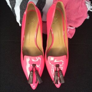 Banana republic pumps... for all my fashionistas