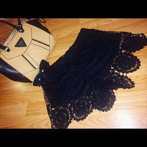NWOT LA Hearts Lace Shorts