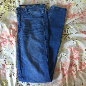 Hollister medium wash jeggings