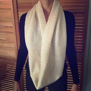 Women's H&M Infiniti scarf