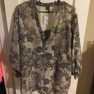 Dark paisley hi-lo blouse