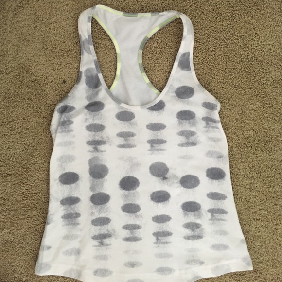 Lulu work out top