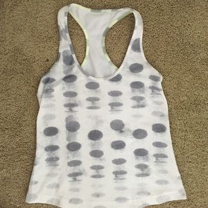 Lulu work out top