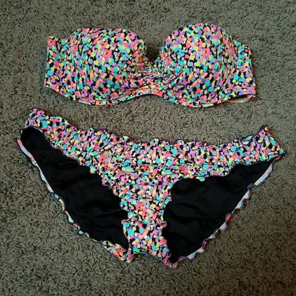 Victoria scrunch bikini