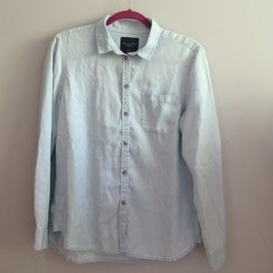 American eagle light denim shirt