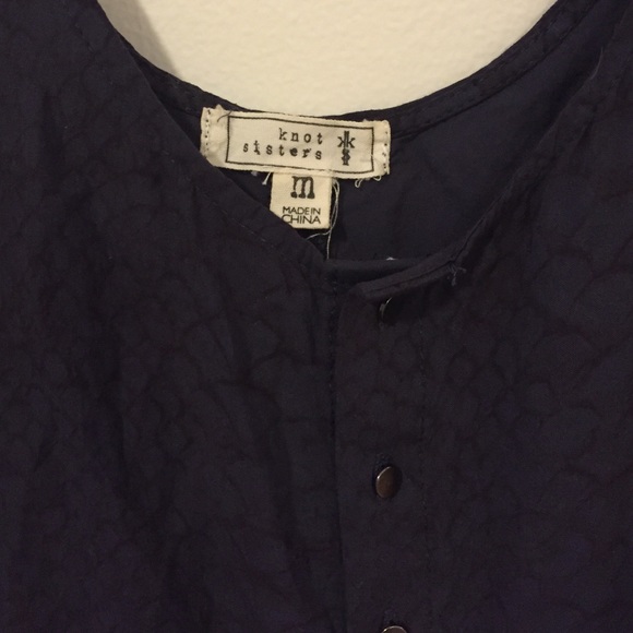 Button tank - Picture 3 of 3