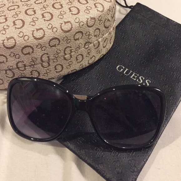 Guess Accessories - Guess sunglasses (missing screw)