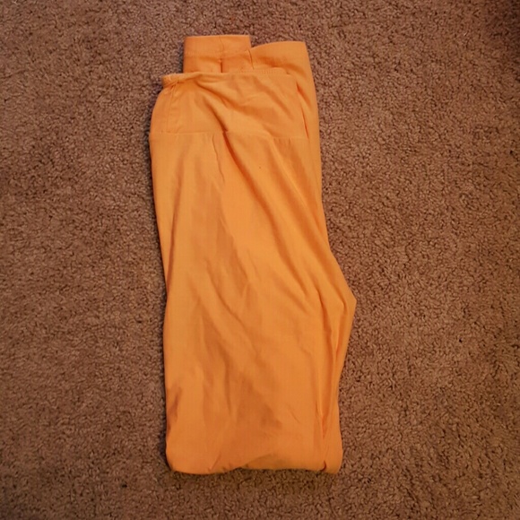 NWOT Lularoe OS leggings