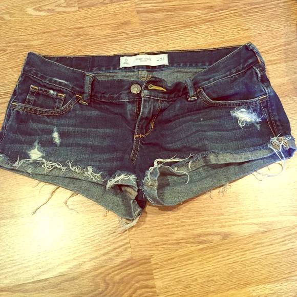 Shorts with distress - Picture 1 of 4