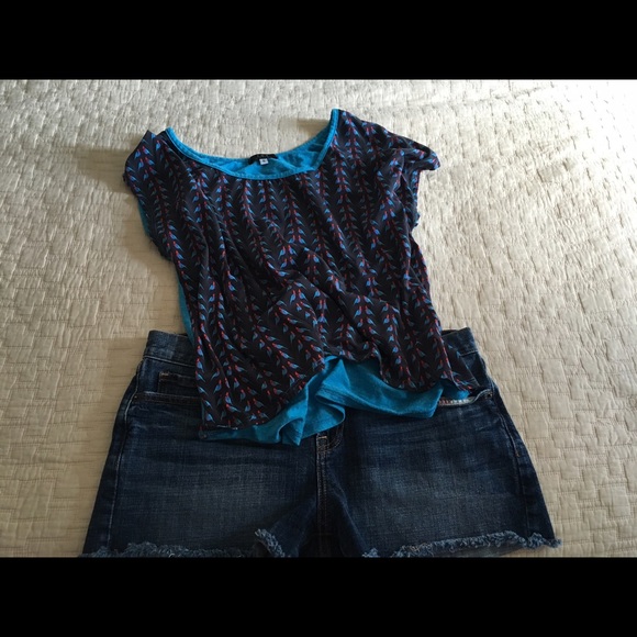 Short sleeve blouse - Picture 1 of 4