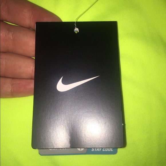 NIKE DRIFIT Neon Yellow Tanktop - Picture 3 of 4