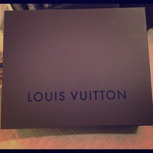 Giant Louis Vuitton box, houses a neverfull.